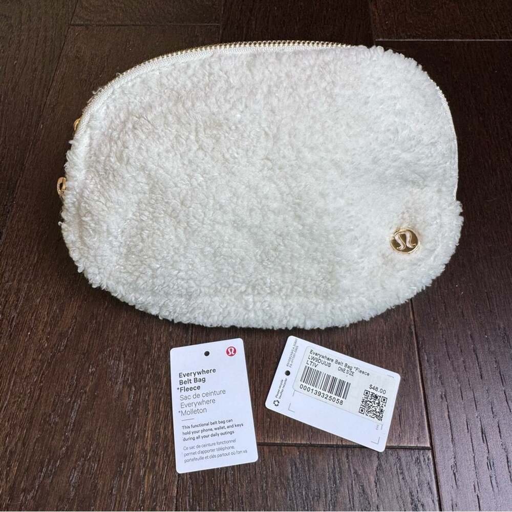 Lululemon Everywhere Fleece Belt Bag Light Ivory